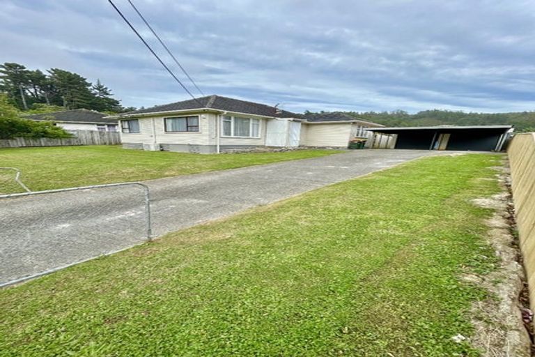 Photo of property in 3 Hanson Grove, Stokes Valley, Lower Hutt, 5019
