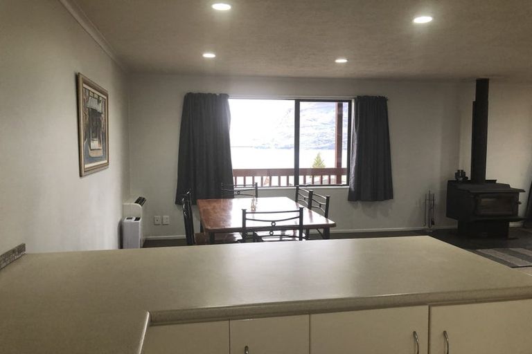 Photo of property in 2/28 Sainsbury Road, Fernhill, Queenstown, 9300