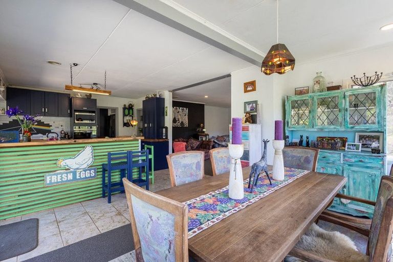 Photo of property in 124 Opouteke Road, Kaihu, 0379