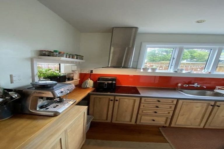 Photo of property in 65 Gordon Road, Plimmerton, Porirua, 5026