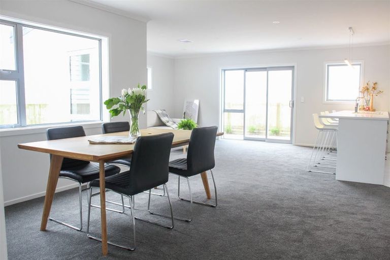 Photo of property in 9 Stockport Grove, Churton Park, 6037