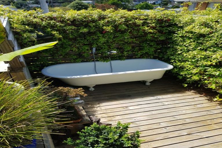 Photo of property in 82 Glenvar Road, Torbay, Auckland, 0630