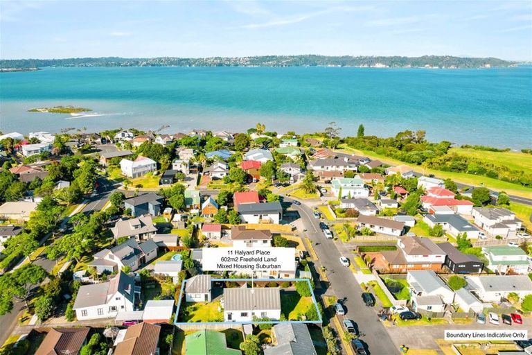 Photo of property in 11 Halyard Place, Te Atatu Peninsula, Auckland, 0610
