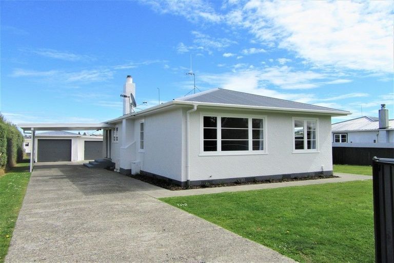 Photo of property in 100 Derby Street, Feilding, 4702
