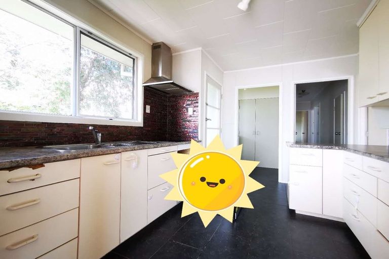 Photo of property in 1/4 Osmond Court, Sunnyvale, Auckland, 0612