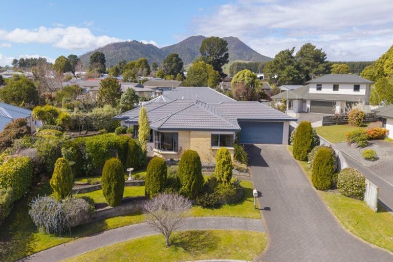 Photo of property in 32 Balmoral Drive, Hilltop, Taupo, 3330