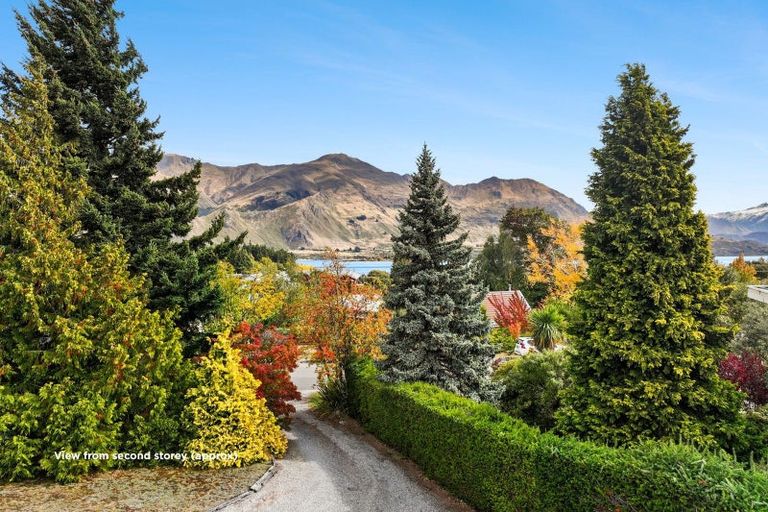 Photo of property in 44 Hunter Crescent, Wanaka, 9305