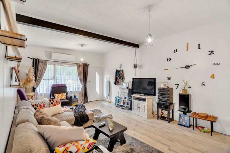 Photo of property in 243 Kenilworth Road, Mayfair, Hastings, 4122