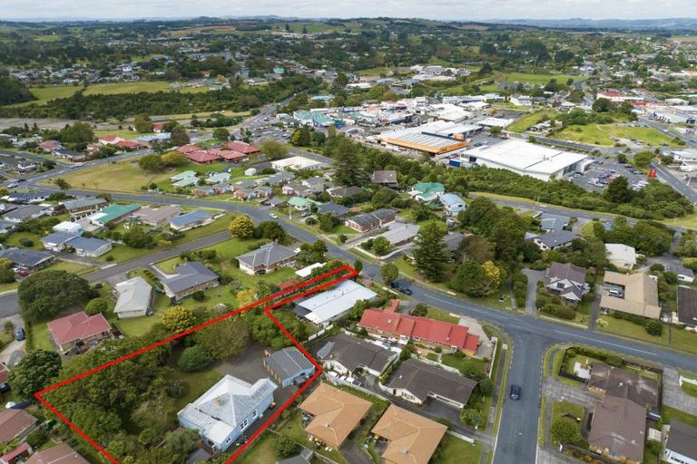 Photo of property in 13 Norfolk Rise, Waiuku, 2123