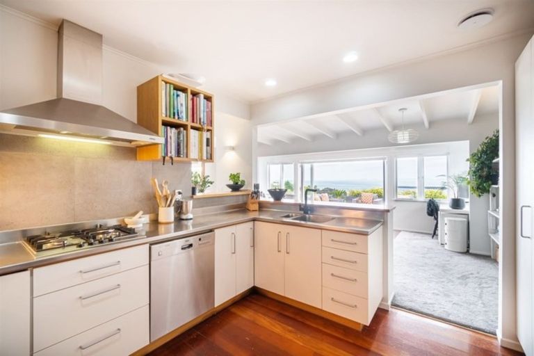 Photo of property in 1/57 Gulf View Road, Murrays Bay, Auckland, 0630