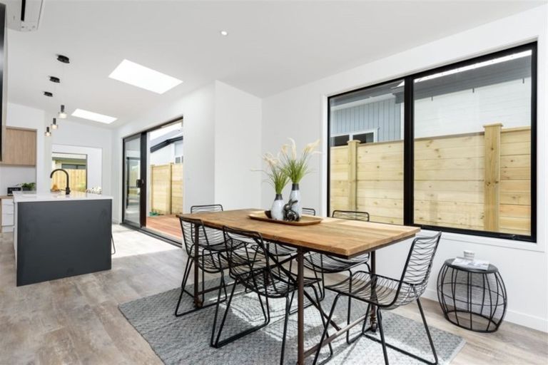 Photo of property in 5 Makura Drive, Papamoa Beach, Papamoa, 3118