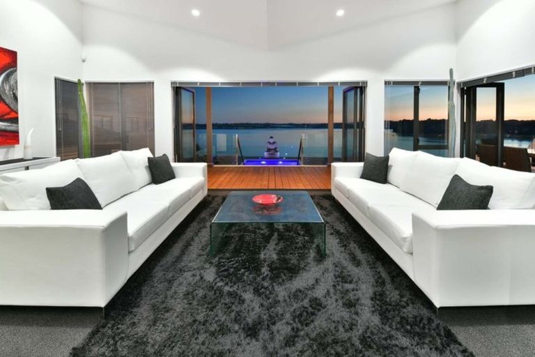 Photo of property in 803 Whangaparaoa Road, Manly, Whangaparaoa, 0930