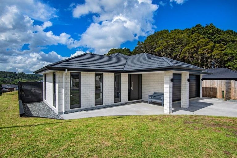 Photo of property in 4 Rotokauri Rise, Te Kamo, Whangarei, 0112
