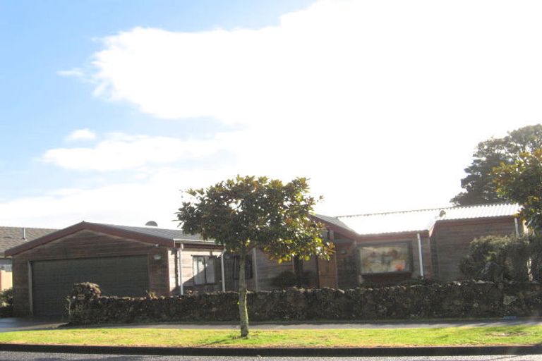 Photo of property in 15 Brentwood Avenue, Te Kamo, Whangarei, 0112