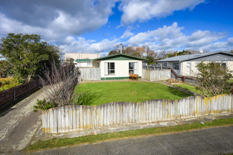 Photo of property in 40 Geraldine Crescent, Cloverlea, Palmerston North, 4412