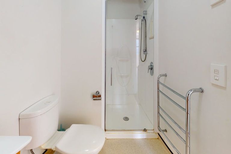 Photo of property in Budget Car Rental, 6/81 Ghuznee Street, Te Aro, Wellington, 6011