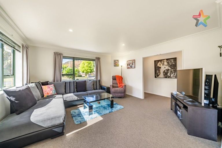 Photo of property in 36 Mary Huse Grove, Manor Park, Lower Hutt, 5019