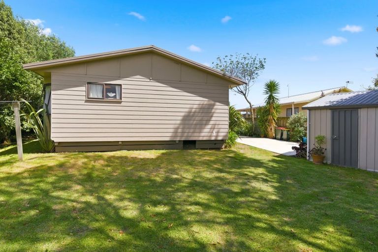 Photo of property in 5 Dennis Taylor Court, Paraparaumu, 5032