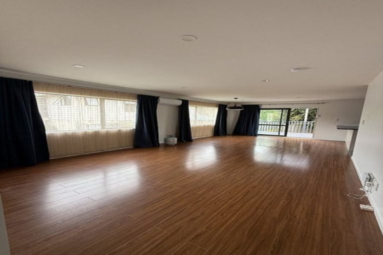 Photo of property in 27g Rehia Road, Massey, Auckland, 0614