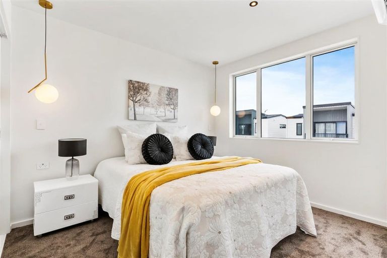 Photo of property in 14 Corporal Street, Papakura, 2110