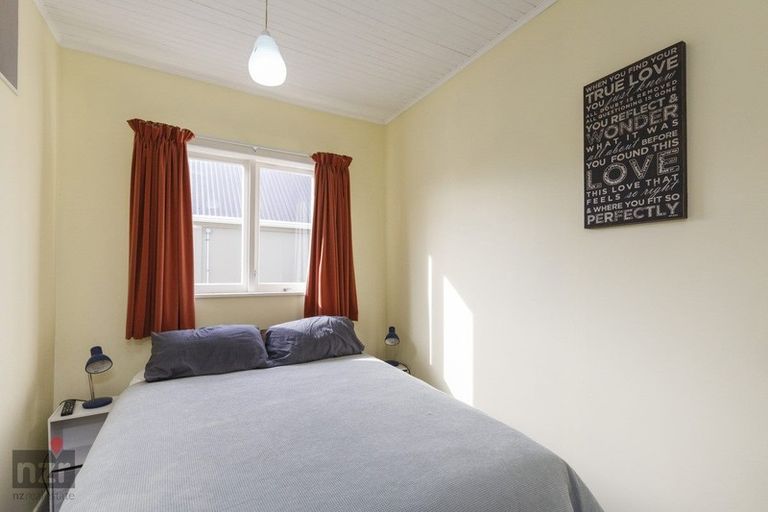 Photo of property in 20 Kuku Street, Tangimoana, 4822