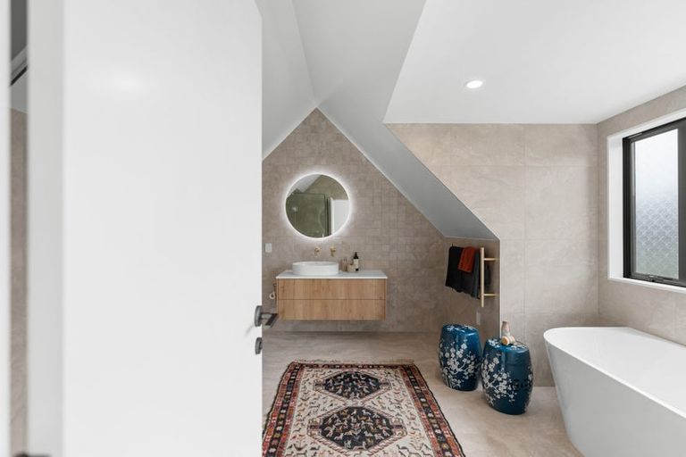 Photo of property in 11 Stratford Street, Merivale, Christchurch, 8014