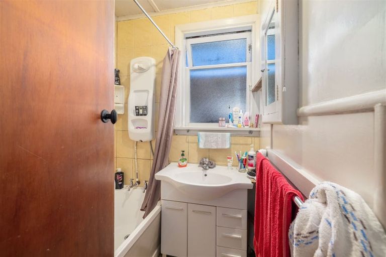 Photo of property in 67 Hoani Street, Northcote, Christchurch, 8052