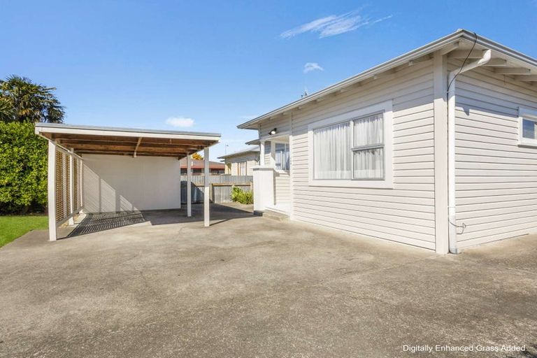 Photo of property in 1/705 Heretaunga Street East, Parkvale, Hastings, 4122