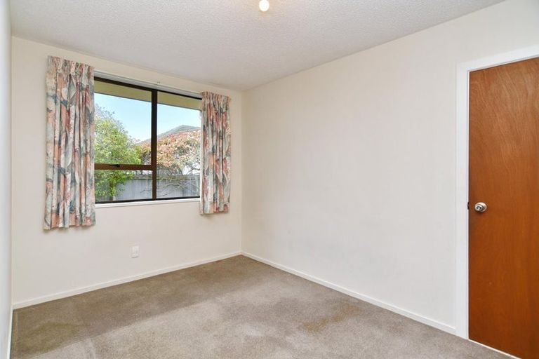 Photo of property in 2/121 Marlow Road, Aranui, Christchurch, 8061