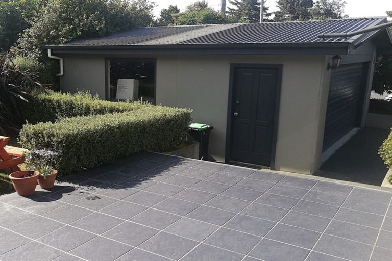 Photo of property in 57 Staveley Street, Avonhead, Christchurch, 8042