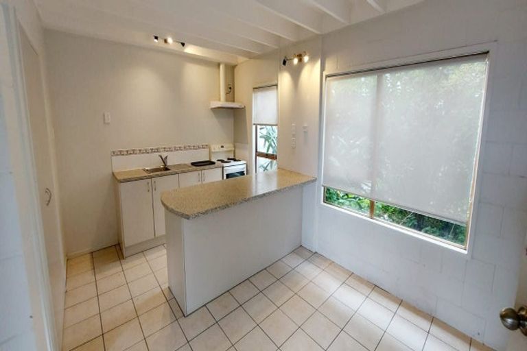 Photo of property in 54 Makora Road, Massey, Auckland, 0614