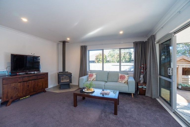 Photo of property in 26a Oak Crescent, Ashhurst, 4810