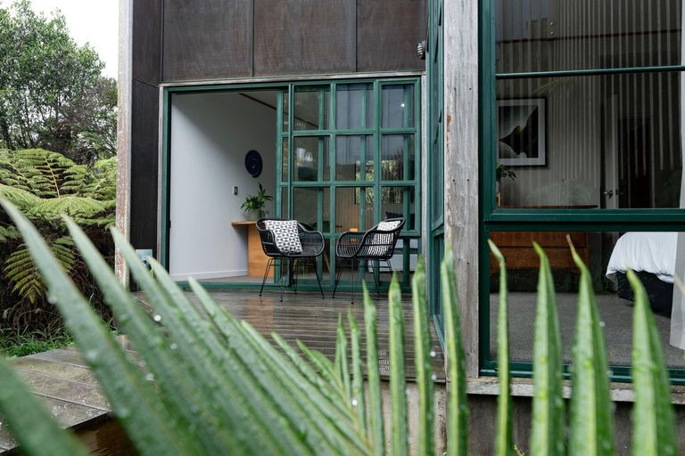 Photo of property in 6 Gannet Point, Rothesay Bay, Auckland, 0630