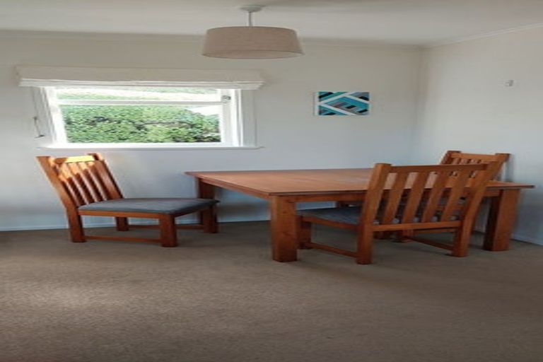 Photo of property in 38 Northland Road, Northland, Wellington, 6012