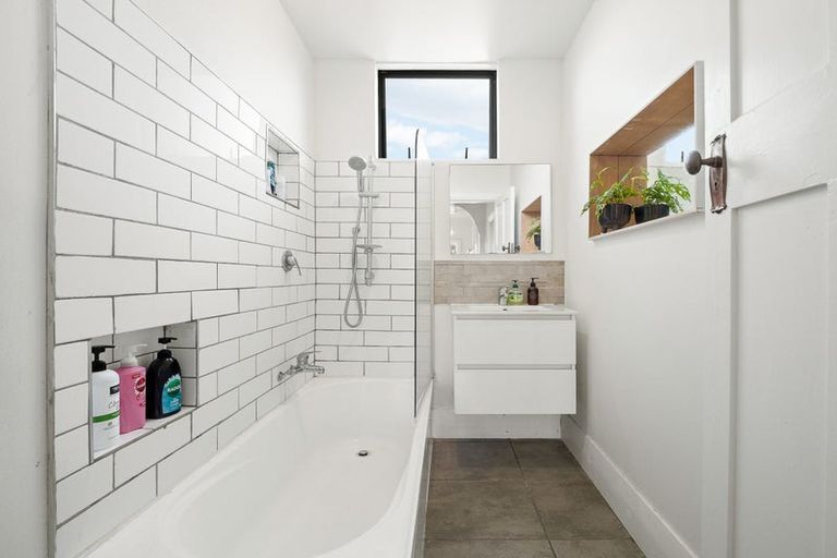 Photo of property in 18 Waterloo Street, Saint Kilda, Dunedin, 9012