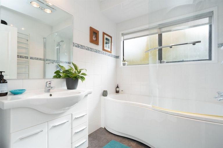 Photo of property in 30 Te Awa Road, Tamahere, Hamilton, 3283