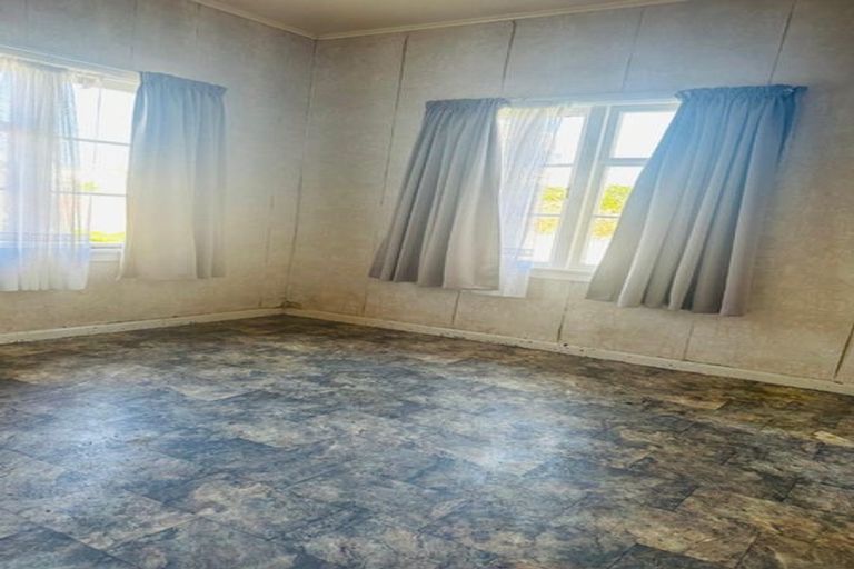 Photo of property in 30 Vine Street, Mangere East, Auckland, 2024
