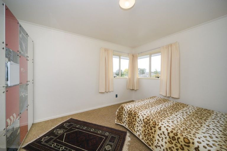 Photo of property in 1 Ayr Place, Hokowhitu, Palmerston North, 4410