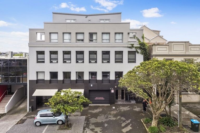 Photo of property in 33 Sale Street, Cockle Bay, Auckland, 2014