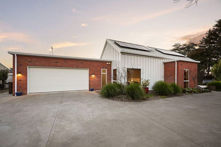 Photo of property in 8 Taylor Street, Cambridge, 3434