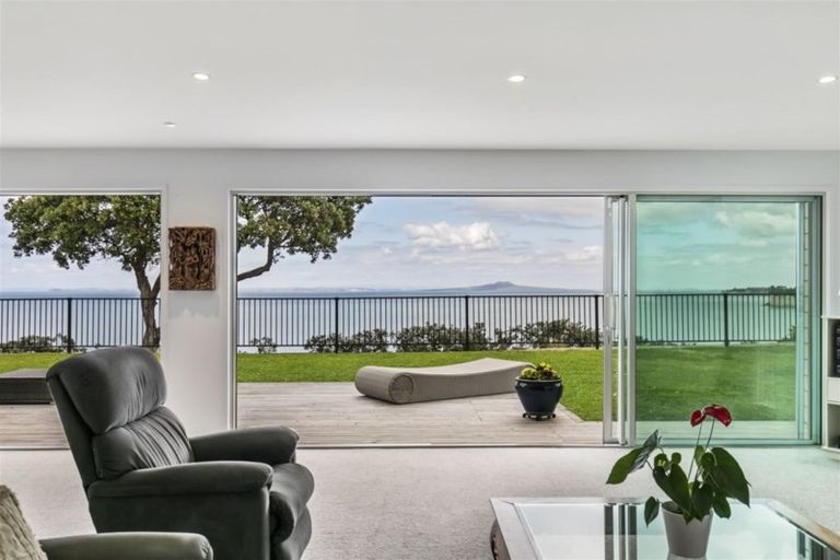 Photo of property in 63 Hawaiian Parade, Arkles Bay, Whangaparaoa, 0932