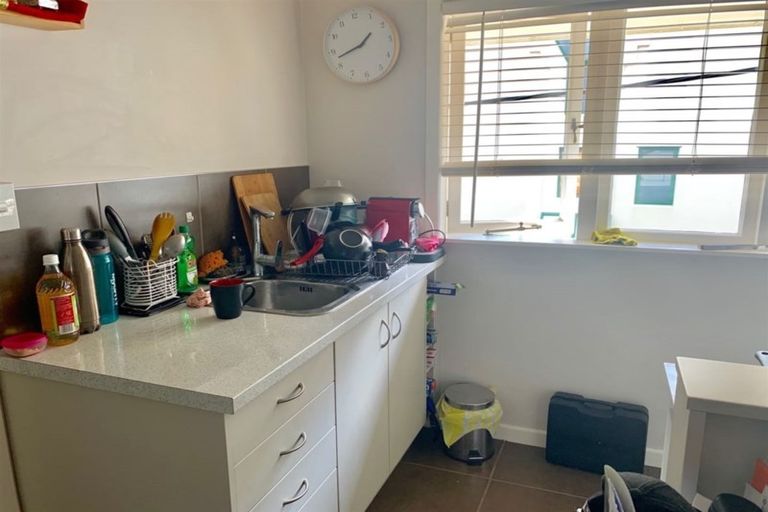 Photo of property in 4/2 Outhwaite Lane, Grafton, Auckland, 1023