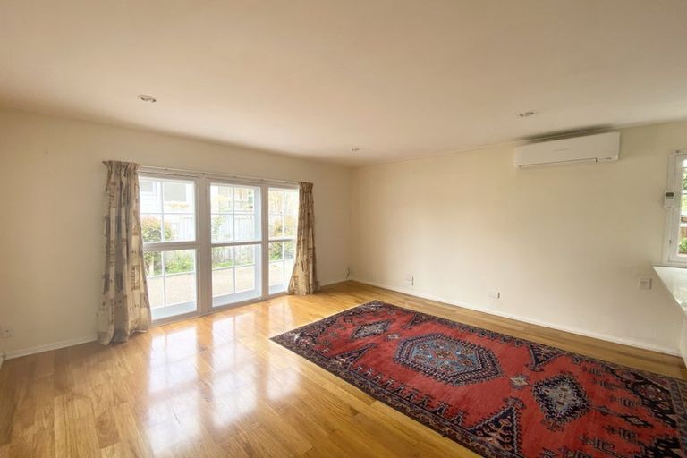 Photo of property in 60 Makora Road, Massey, Auckland, 0614