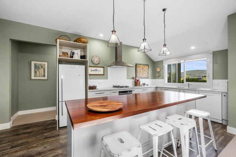 Photo of property in 9 Pukeko Way, Kinloch, Taupo, 3377