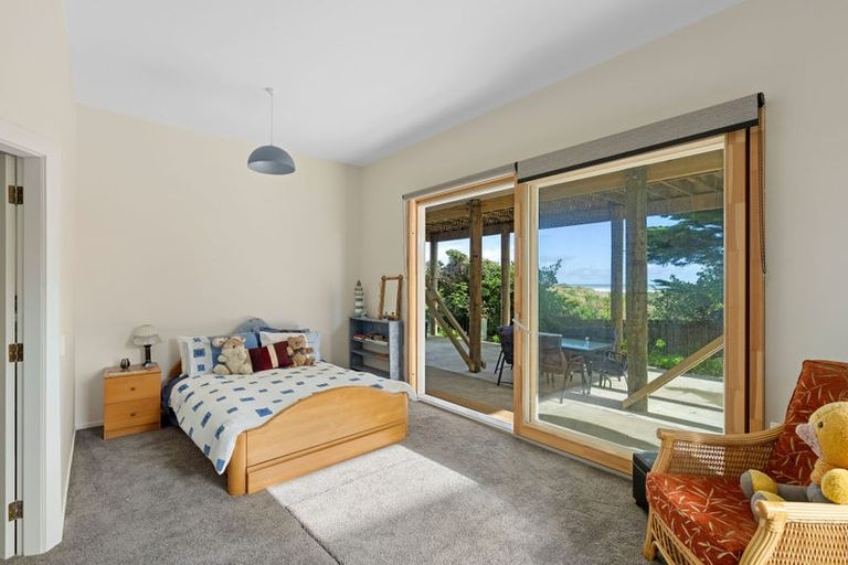 Photo of property in 5 Somerset Grove, Waitarere Beach, Levin, 5510