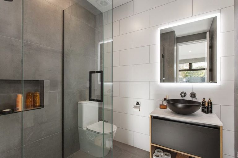 Photo of property in 122a Clyde Road, Ilam, Christchurch, 8041