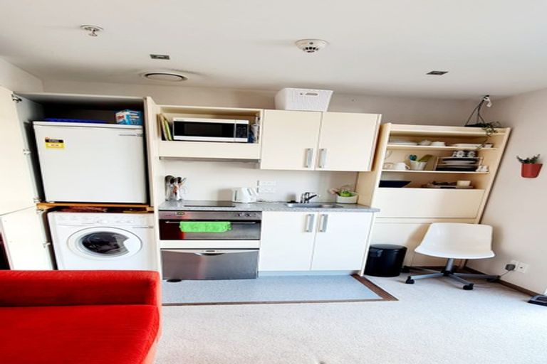 Photo of property in Dual Apartments, 108/142 Vivian Street, Te Aro, Wellington, 6011