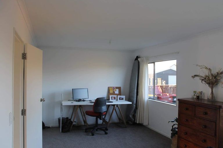 Photo of property in 16 Malcolm Street, Martinborough, 5711