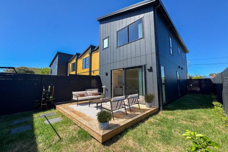 Photo of property in 39d Muir Avenue, Mangere Bridge, Auckland, 2022