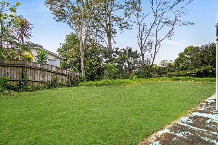 Photo of property in 64 Reynella Drive, Massey, Auckland, 0614